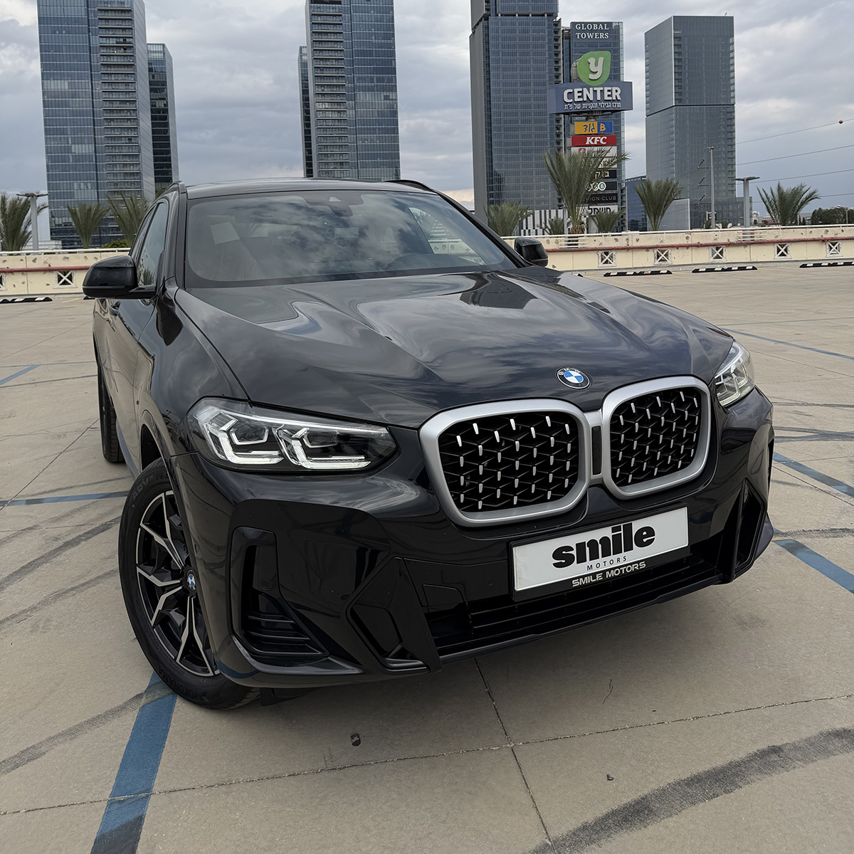 X4-BMW צילום חזית צבע שחור